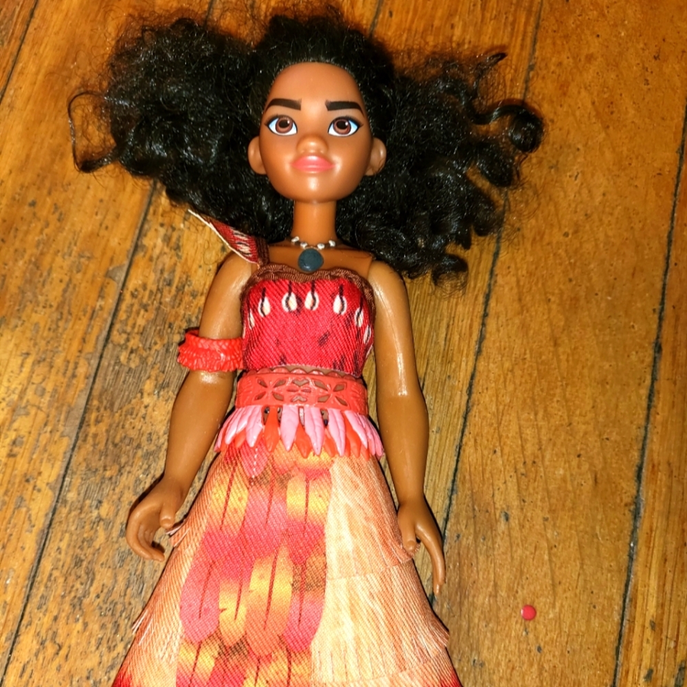 Moana singing disney doll